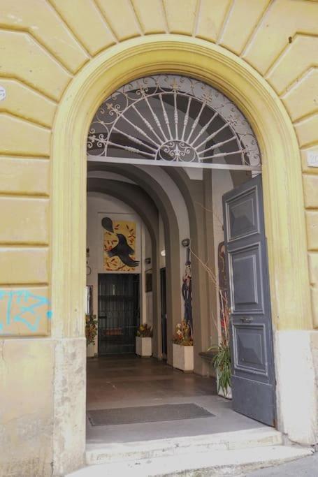 Trasteverina Chic House Roma Esterno foto